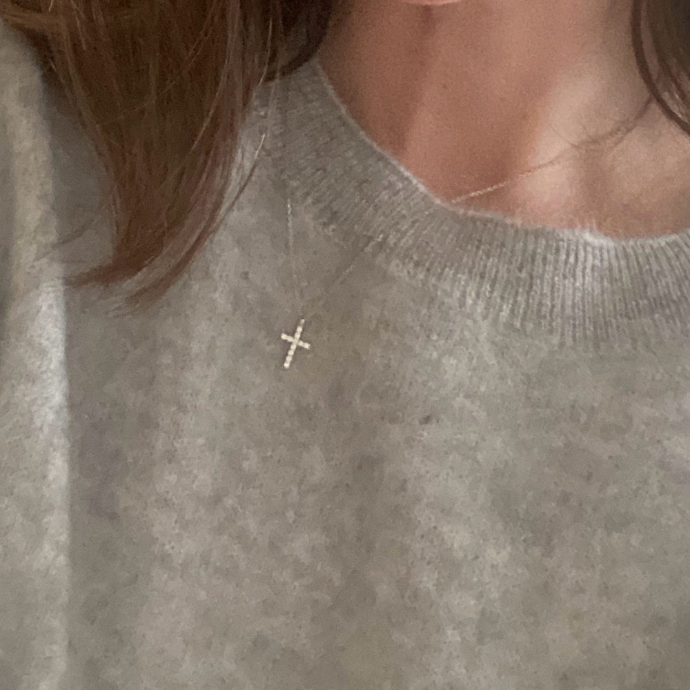 14 K WHITE GOLD DIAMOND CROSS NECKLACE 
Length 18in